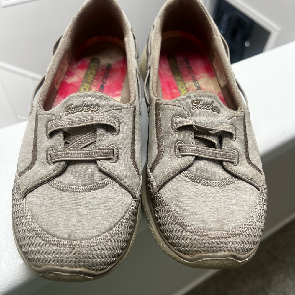 Skechers Women's Beige Casual Sneakers